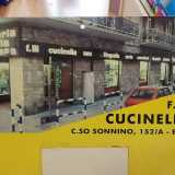 Il titolare, il 46enne Daniele Cucinella, ci mostra una vecchia foto d�epoca dell�attivit�, che dal civico 144 di corso Sonnino si estendeva fino all'angolo con via Egnazia